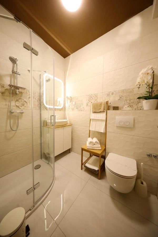 Residence Antiqua Rooms Bibinje Eksteriør billede