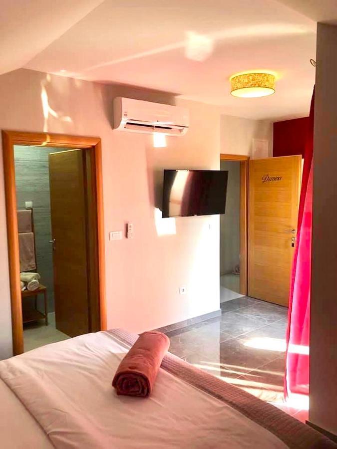 Residence Antiqua Rooms Bibinje Eksteriør billede