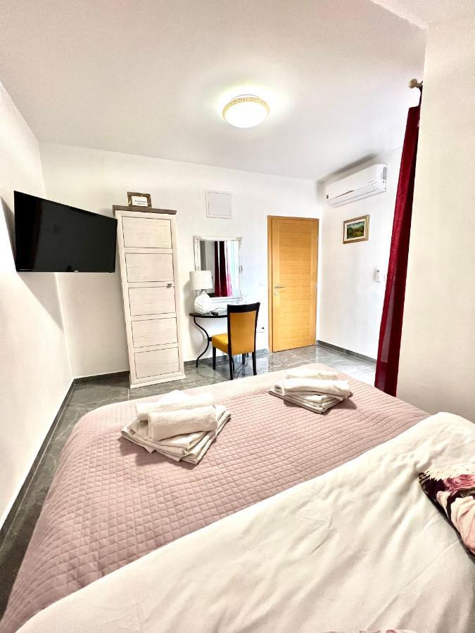 Residence Antiqua Rooms Bibinje Eksteriør billede